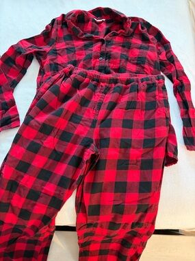 beachlunchlounge Red and Black Buffalo Plaid Pajama Set